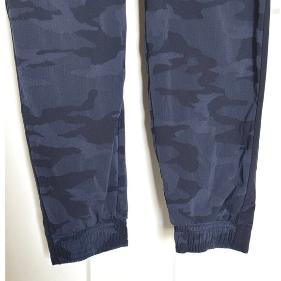 Athleta Brooklyn Camo Jogger Textured Navy Blue Comfort Sport Travel Size 6P - Picture 6 of 9
